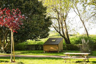 Camping Vert Auxois : Camping au bord du Canal de Bourgogne avec piscine / Côte d'Or