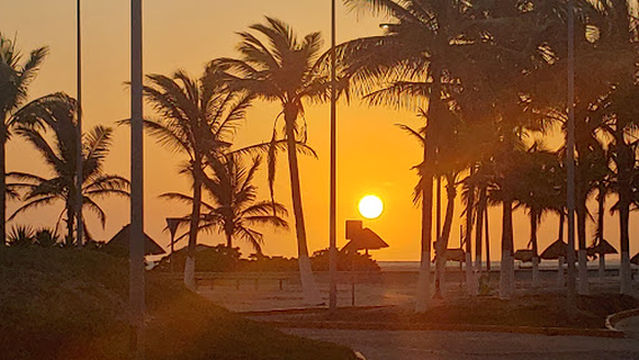 MALECÓN COSTERO "NELSON BARRERA ROMELLÓN"