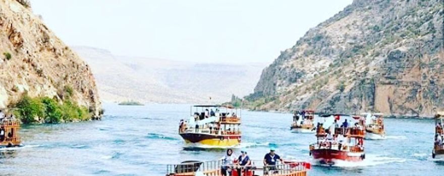 Halfeti Rum Kale Uygun Fiyata Tekne Turu Mehmet Kaptan