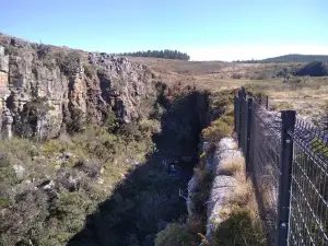 Mac Mac Falls