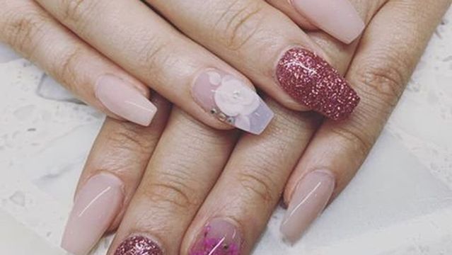 LUXX Nail Bar (10% OFF Military & Nurse - Happy Hour)