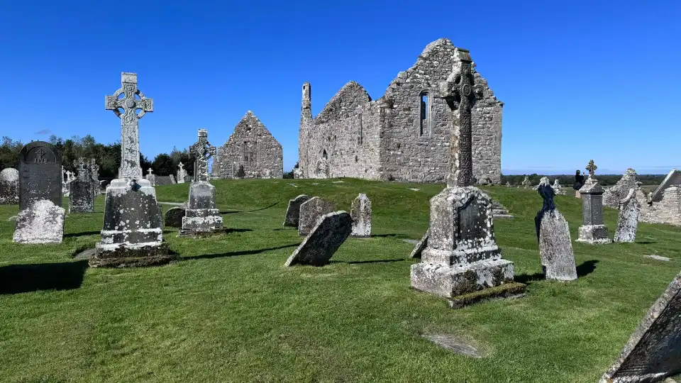 3_Clonmacnoise Monastic Site