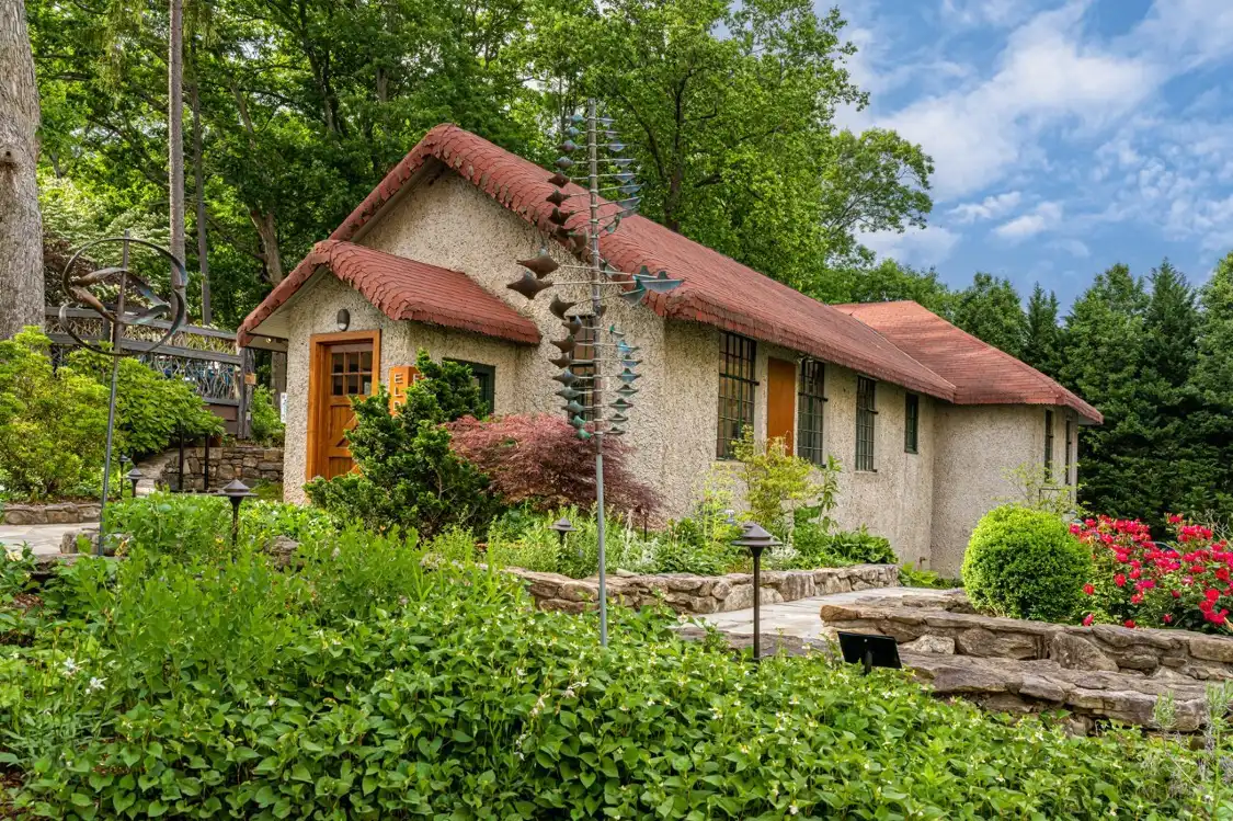 Hotels near Grovewood Village
