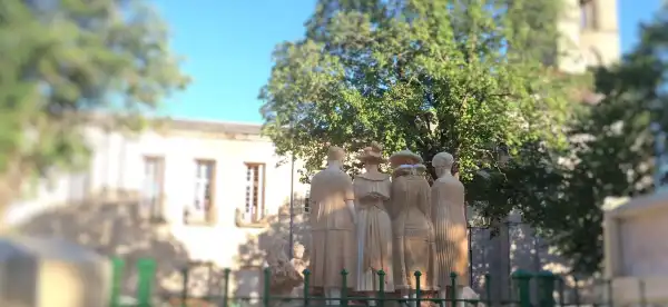 Hôtels à : Lodève