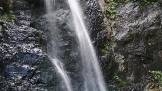 Gveleti Waterfall