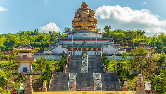 Wat Muen Buddha Mettakhunaram