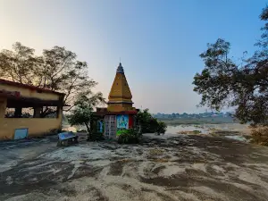 Jalalkheda Fort and Someshwar Mandir