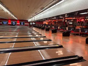 Lucky Strike Auburn