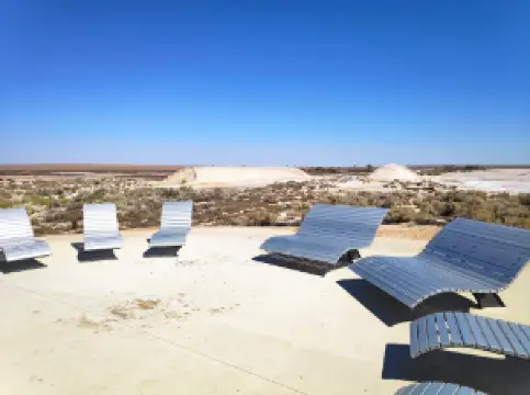 Lake Tyrrell Sky Lounge