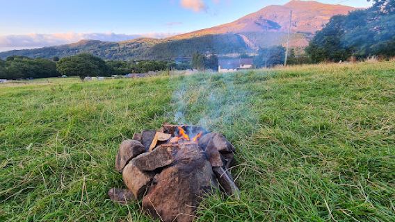 Camping In Llanberis Campsite and Glamping Yurts
