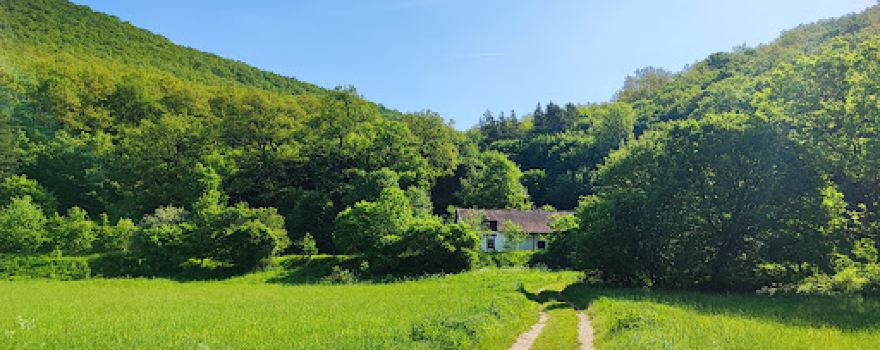 Oszlai tájház + Oszlai Kulcsosház ( Szállás)