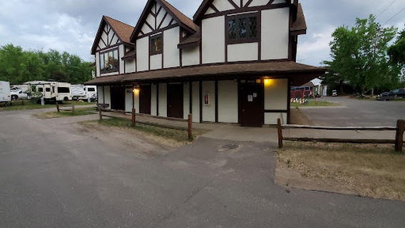 シェアウッド・フォレスト・キャンピング & RV パーク