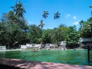 Mantikole Hot Spring
