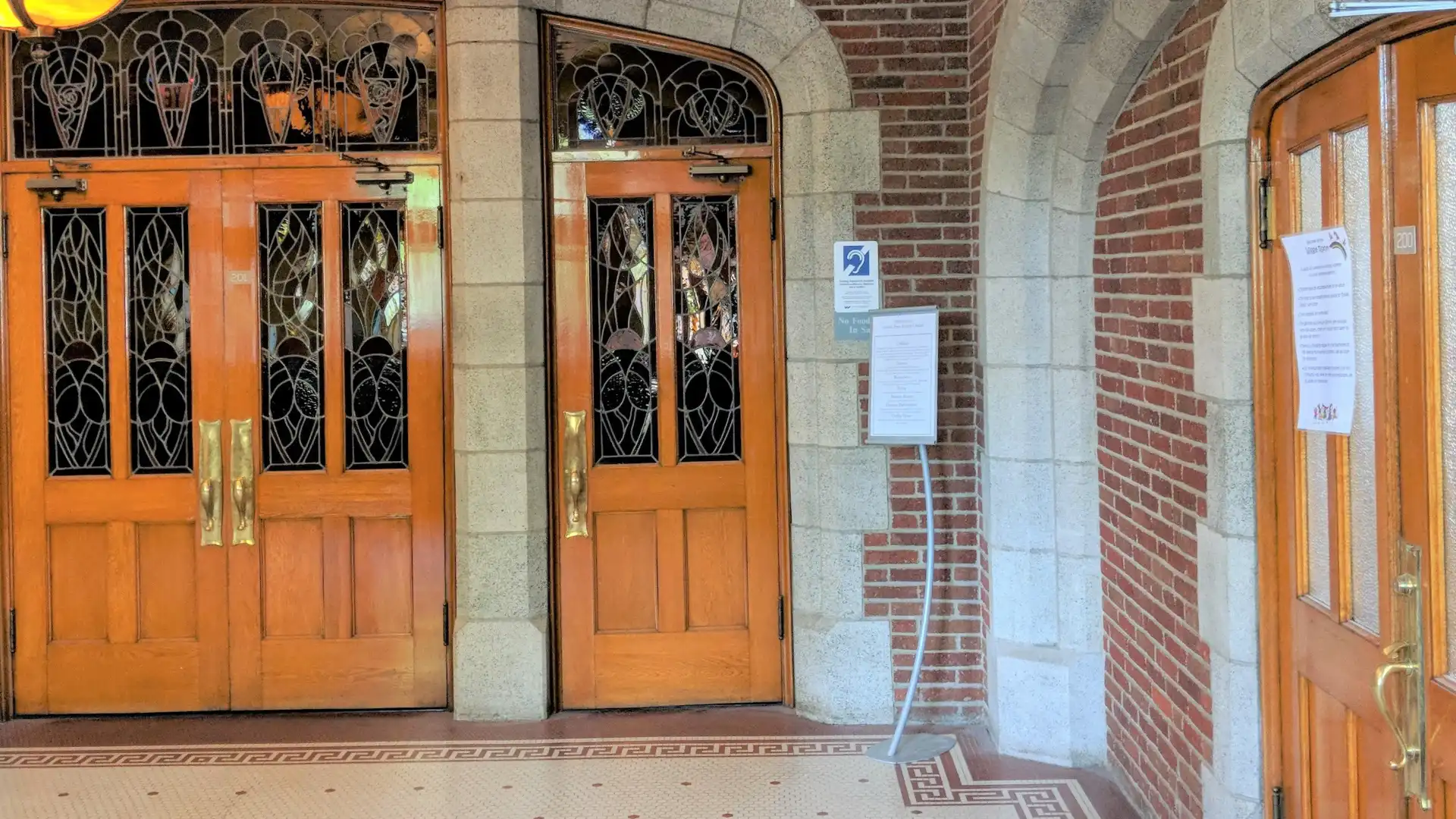 Hotels near Seattle First Baptist Church