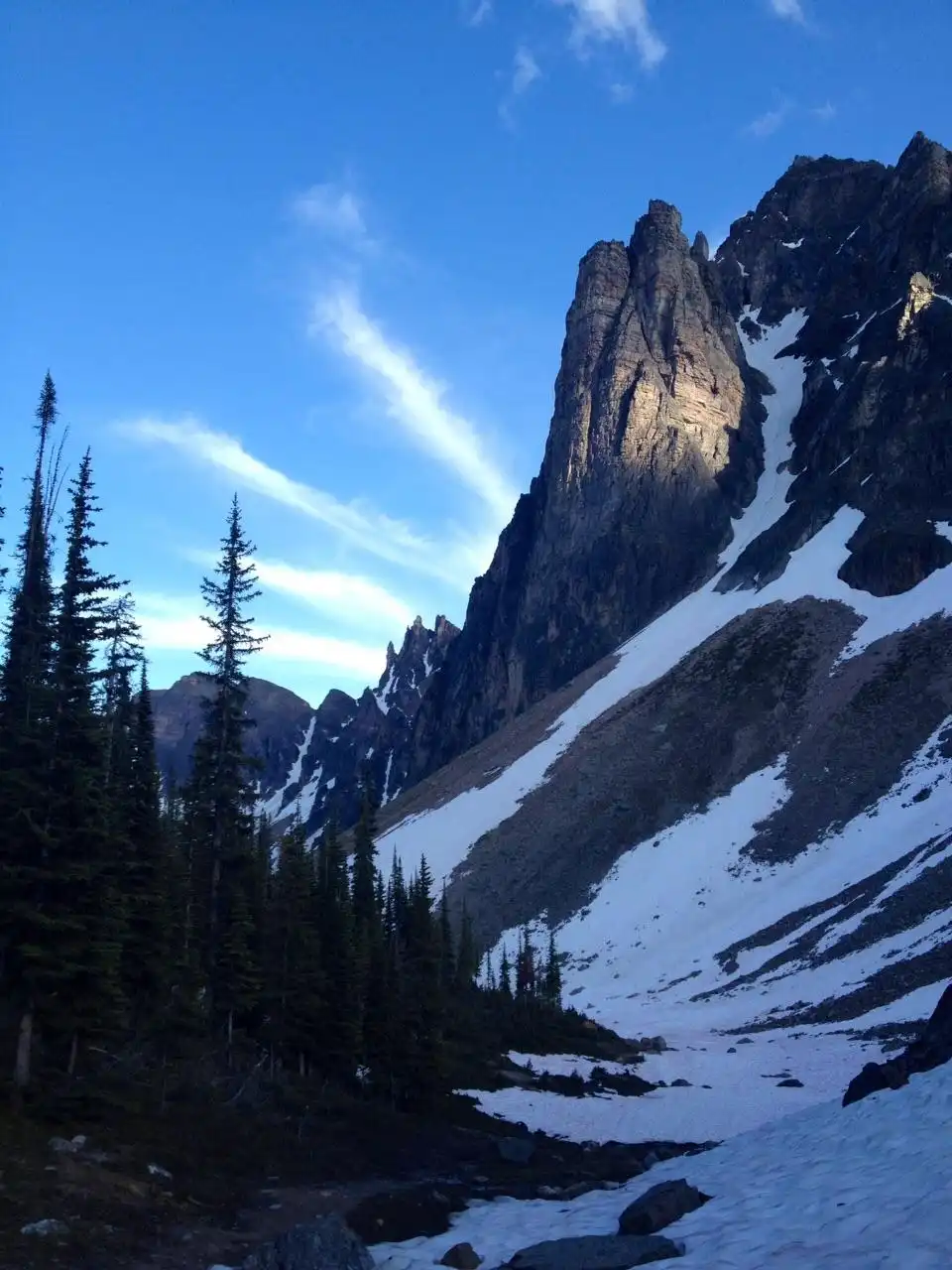 Gorman Lake Snowmobile Staging Area附近的飯店