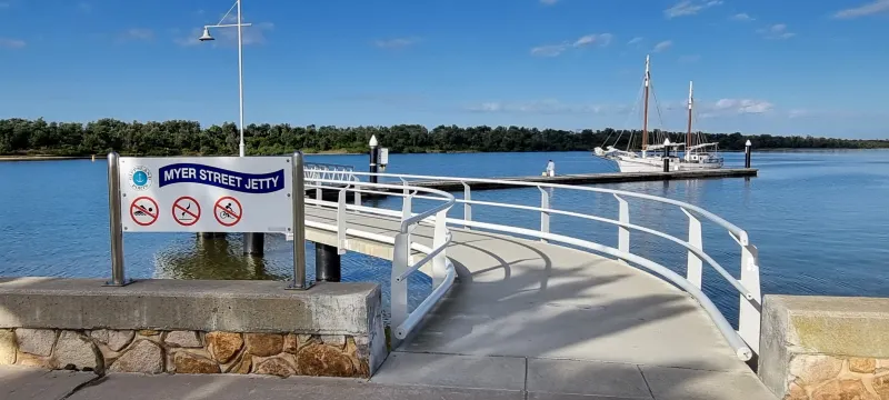 萊克斯恩特倫斯