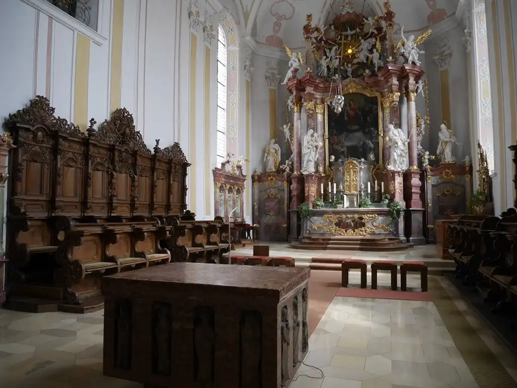 Hotels near St Dionysius (Munderkingen-Rottenacker Catholic Ecclesiastical Parish)