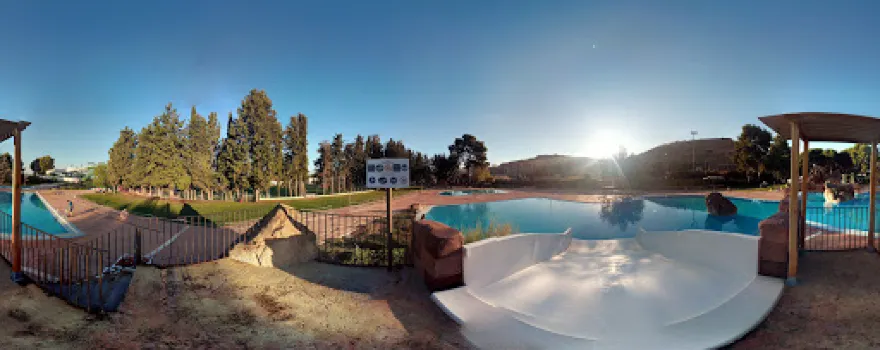 Municipal pool of Monzón