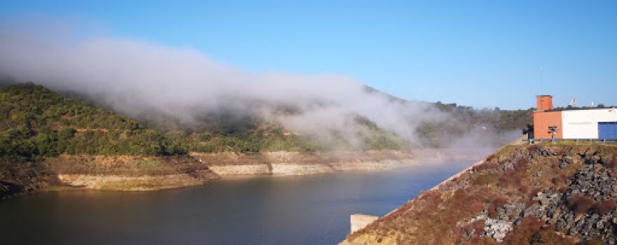 Presa del embalse de José Torán