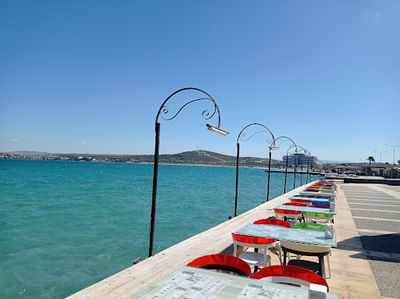 Çeşme, Ilıca Yıldızburnu küçük halk plajı.