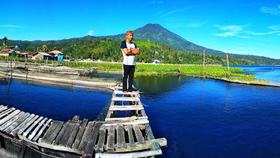 Alun-Alun Danau Ranau