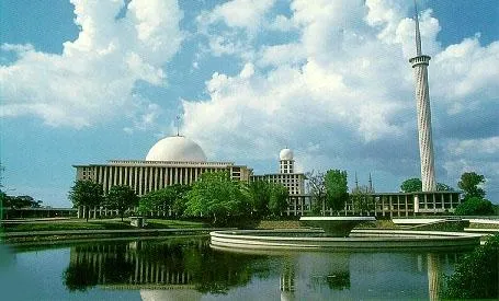 3_Istiqlal Mosque
