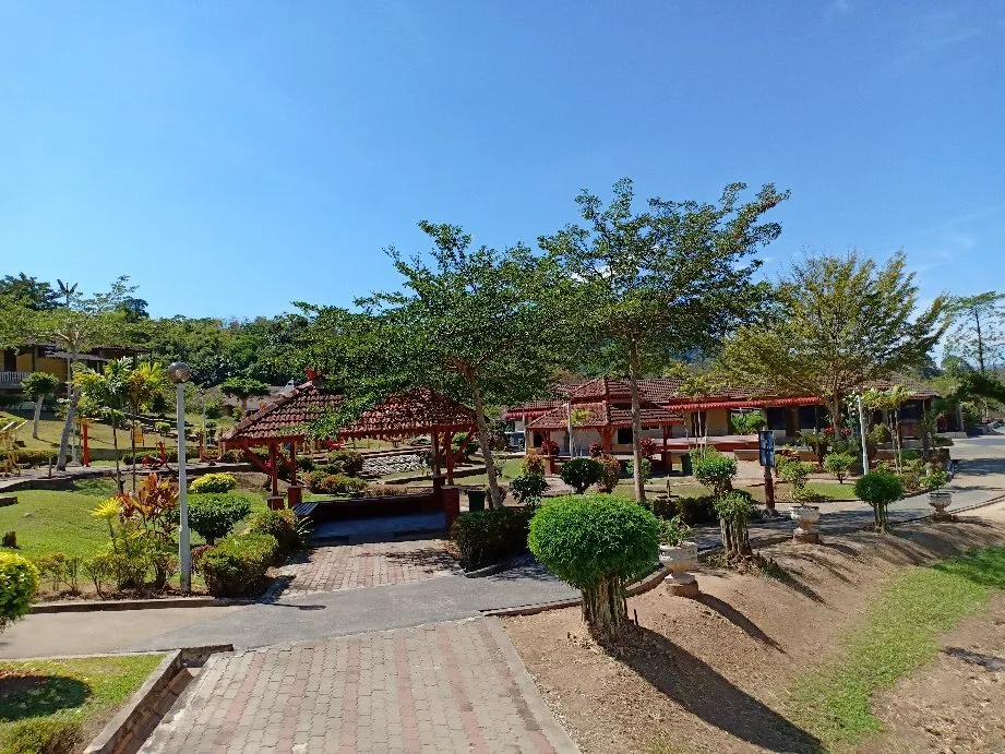 4\_Pusat Rekreasi Air Panas Ulu Legong