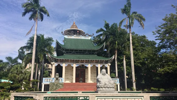 Лонг Хуа Темпл