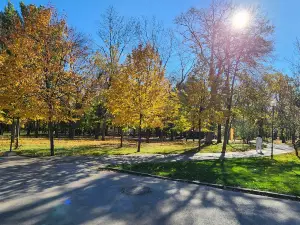Park of Revolution (Park Oktyabrskoii Revolutsii)