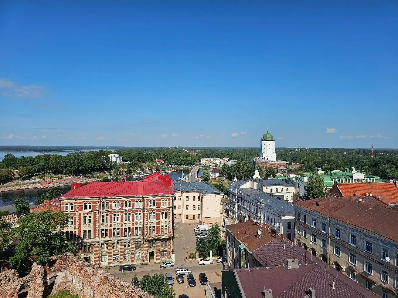Hotels near Chasovaya Bashnya