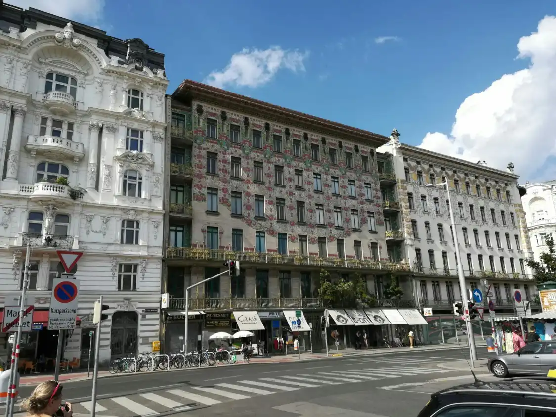 Hotel in zona Casa Maiolica di Otto Wagner