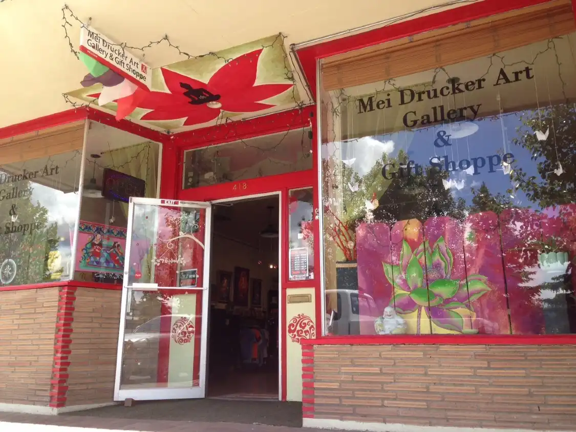 Mei Drucker Art附近的飯店