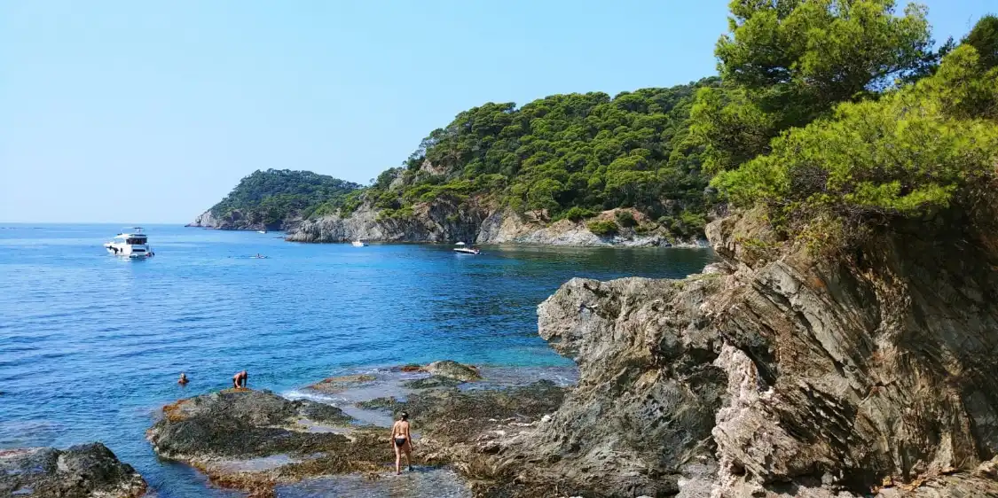 Hotels near Sentier du Littoral de la Presqu'ile de Giens