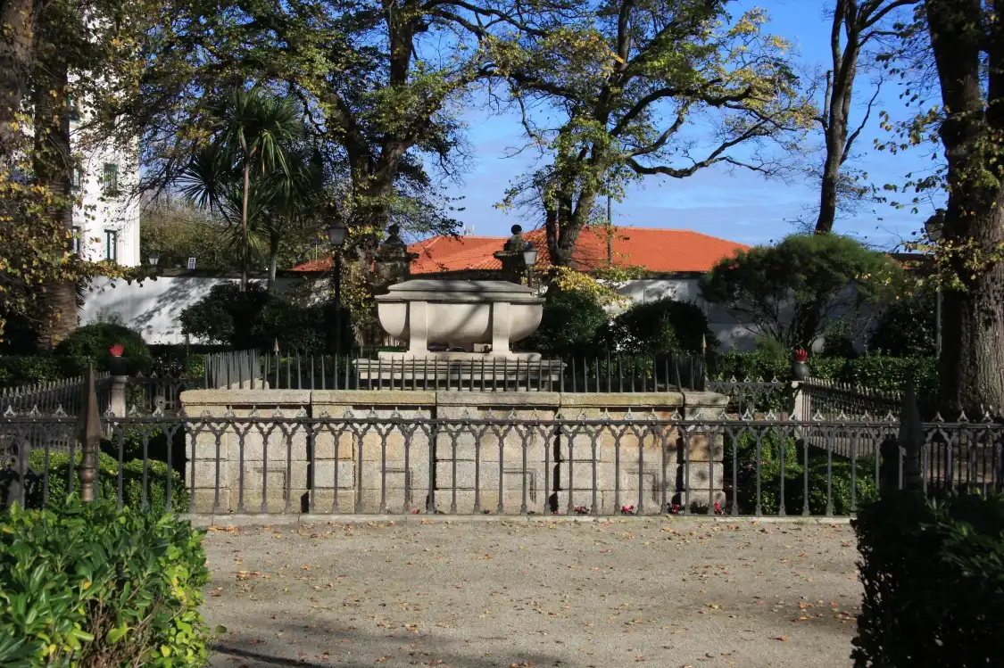 Hotel in zona Tomb of Sir John Moore