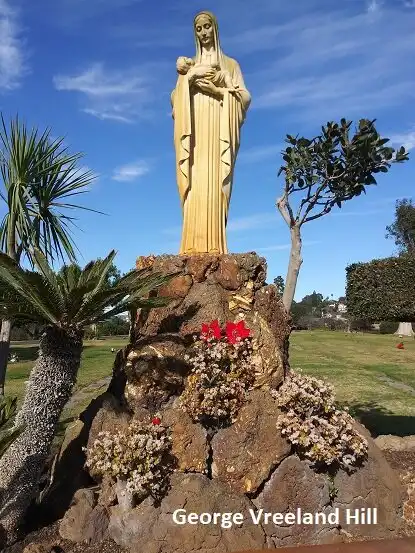 Hotels near Holy Cross Catholic Cemetery & Mortuary