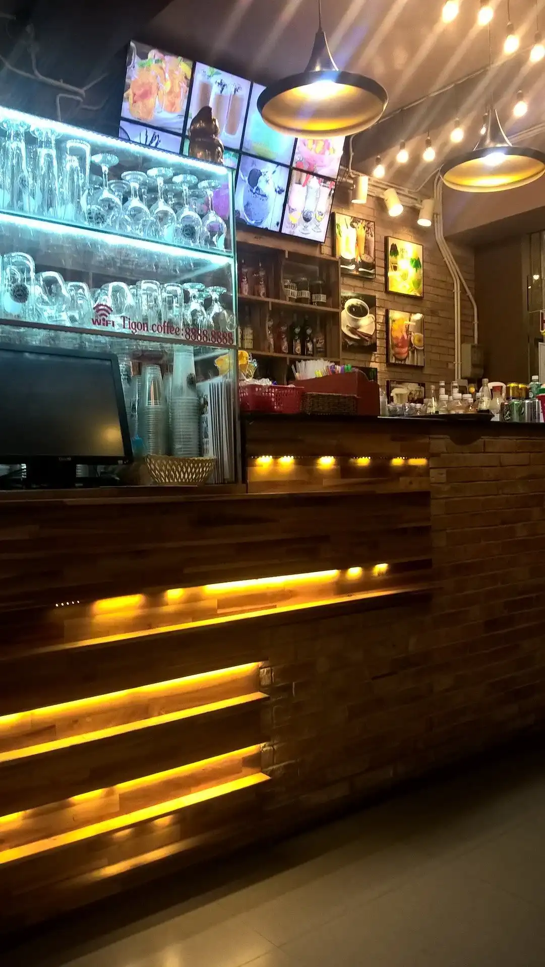 Hotels near Vien Minh Pagoda