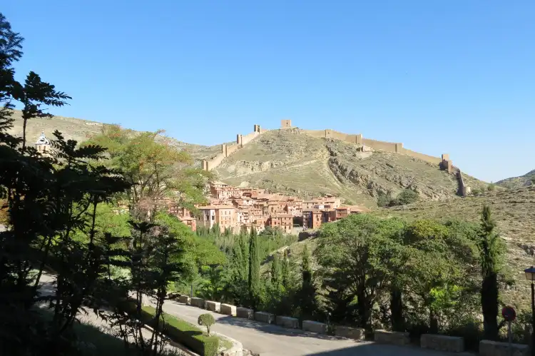 Hotels near Torre de Dona Blanca