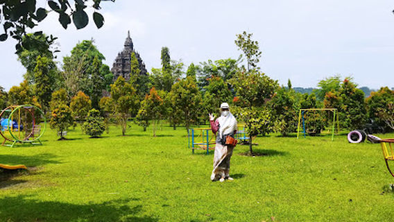 Taman Wisata Candi Sojiwan