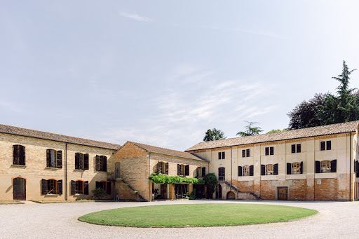 Compare 5 airports near Mogliano Veneto