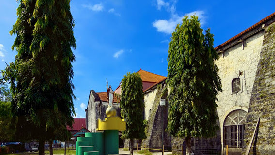 Holy Trinity Church