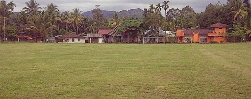 Lapangan sepak bola sialang