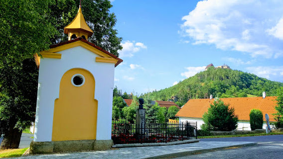 Kaplička Točník
