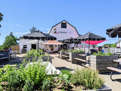 Ed Dunneback & Girls Farm
