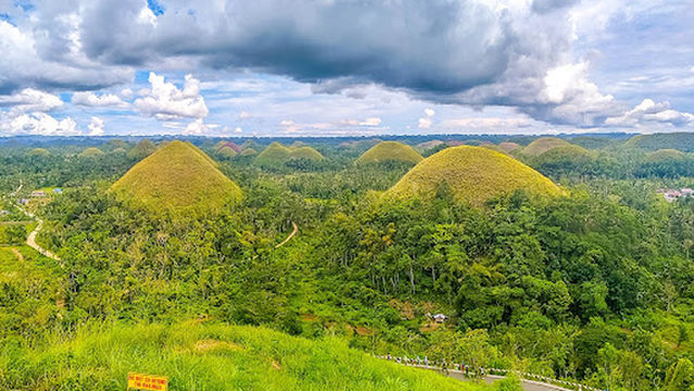 Chocolate Hills Complex