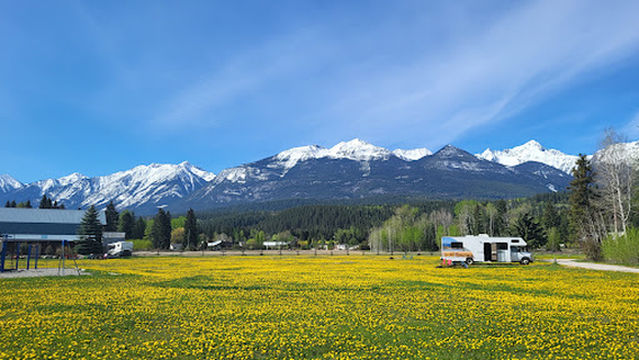 Golden Riverfront Campground