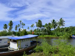 Jembatan Gantung Muara Indah