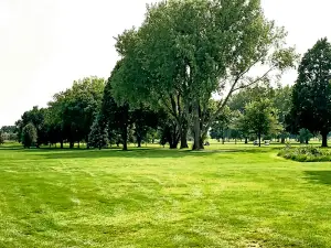Willow Creek Golf Course & Banquet Hall