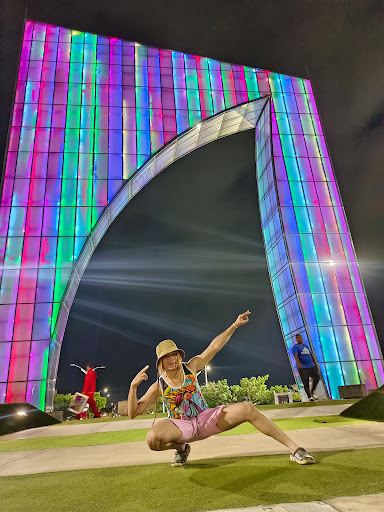 Shakira Statue