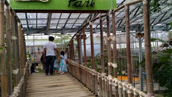 Palembang Bird Park