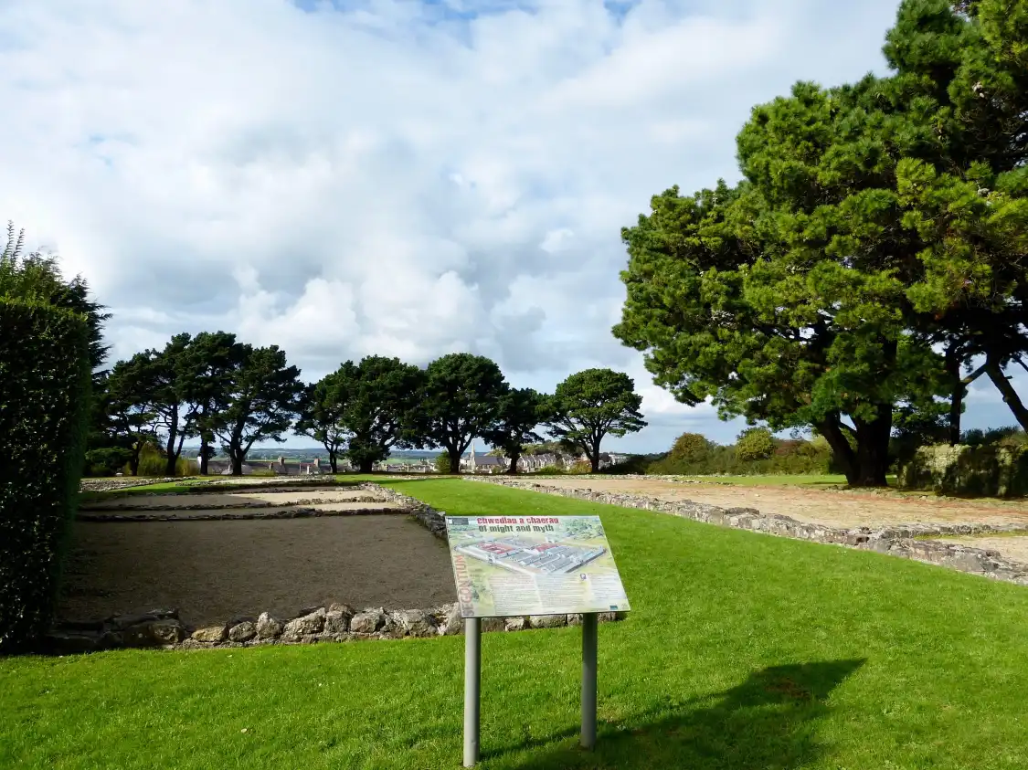 Segontium Roman Fort附近的飯店